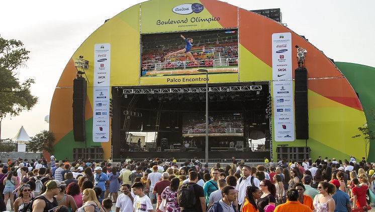 Torcida_boulevard_olimpico_2