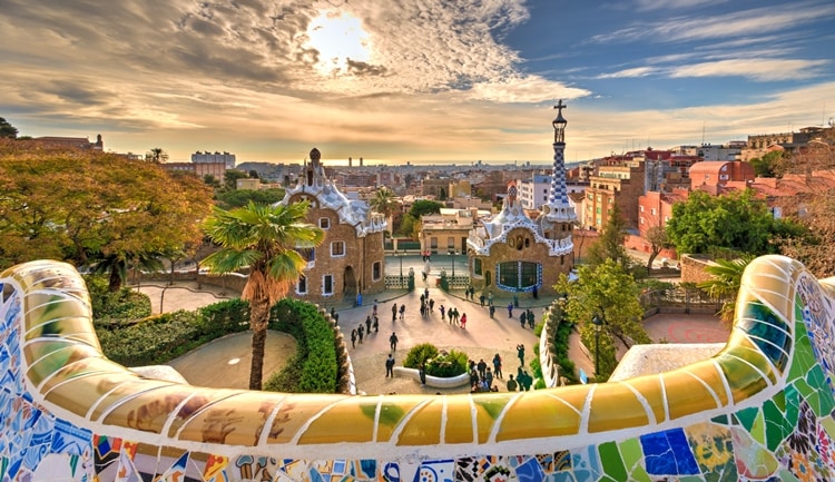 Roteiro de Gaudí: um passeio arquitetônico por Barcelona