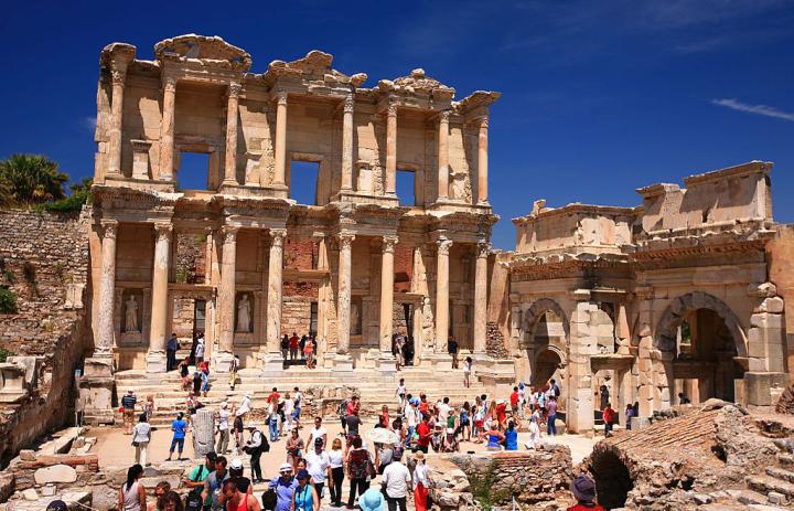 Ancient_City_of_Ephesus,_Selçuk,_Turkey
