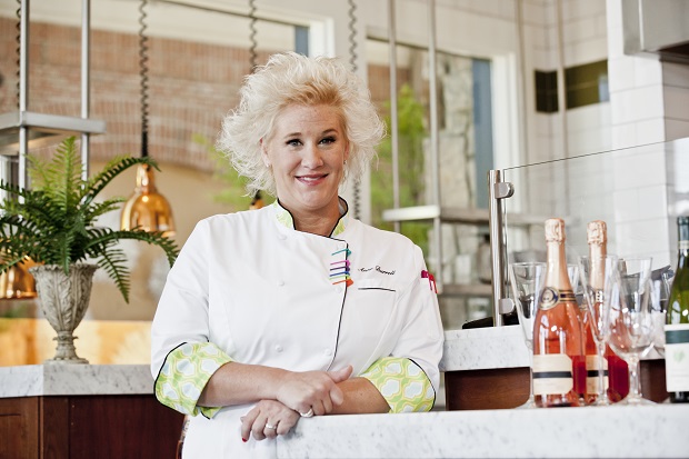 Chef Wanted - A aclamada chef Anne Burrell é a headhunter que todo restaurante precisa quando está à procura de um chef executivo