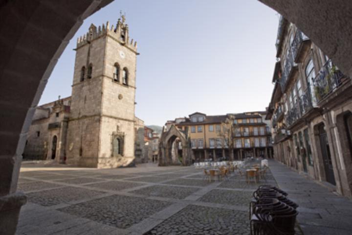 Guimaraes03