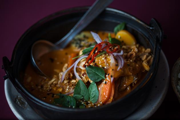 MEE e TIAN_Curry de Pato_Victor Moriyama