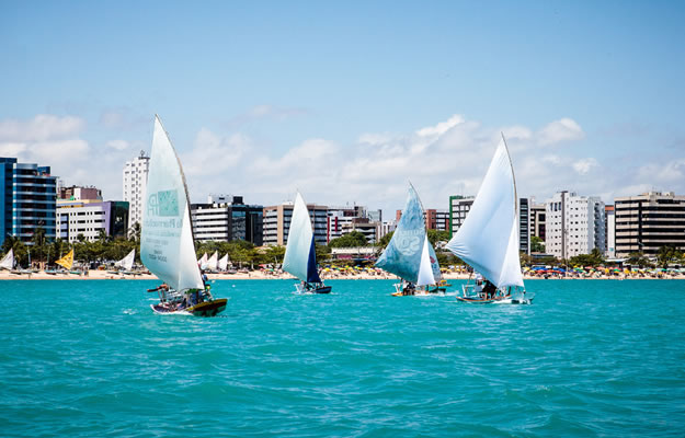 Maceió - um mar que mescla o azul-turquesa e o verde-esmeralda