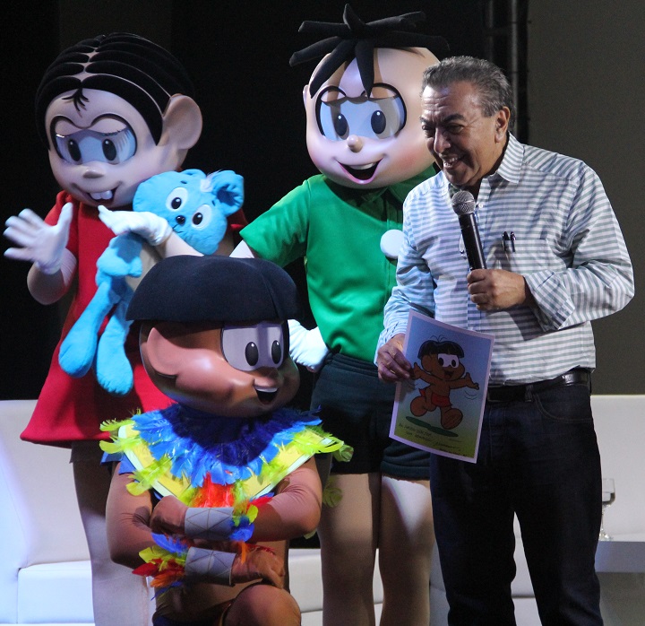 Mauricio de Sousa apresenta o personagem Papa Capim em live action para o Aldeia das Águas. Foto: Eduardo Madeira