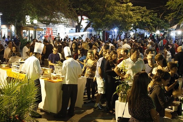 Movimento na Rua das Pedras. Foto: Fabio Rossi