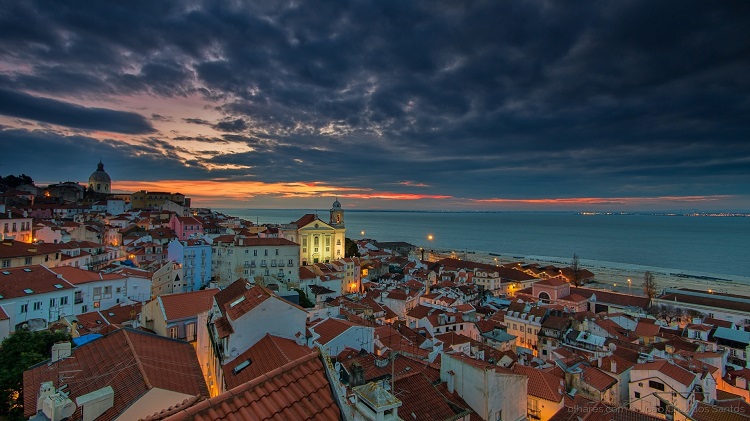 Nascer do sol em Alfama