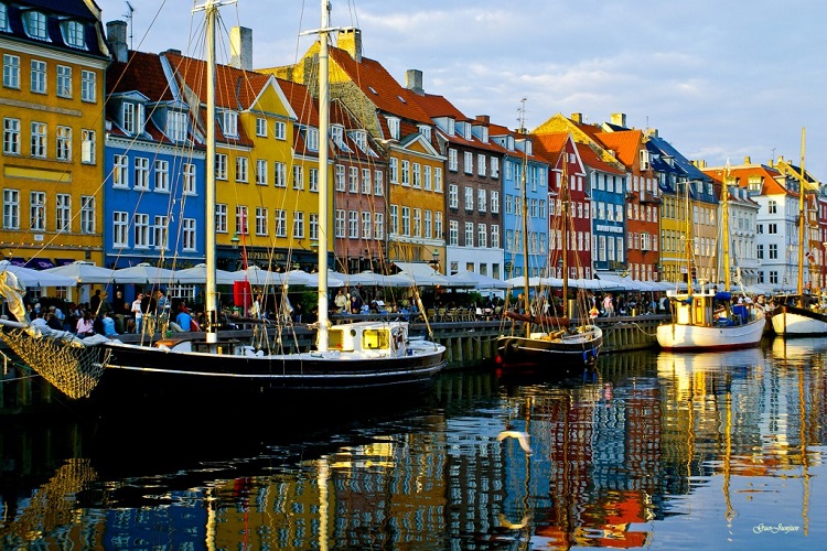 Nyhavn_copenhagen-1024x684