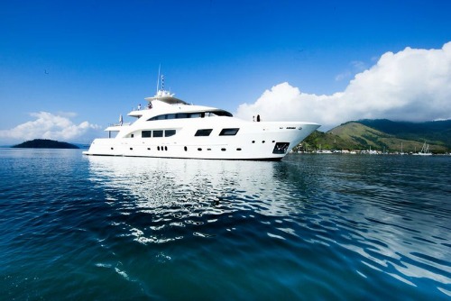 Os eventos acontecem em iates de luxo na orla carioca 500