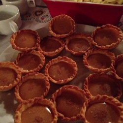 Pastelinho de Goiás feitos pela Dona Rita