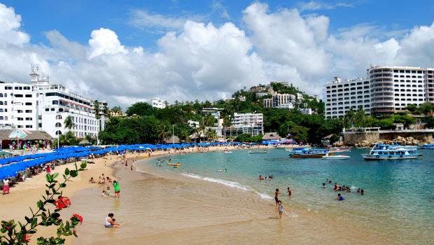 Praia em Acapulco 620x350