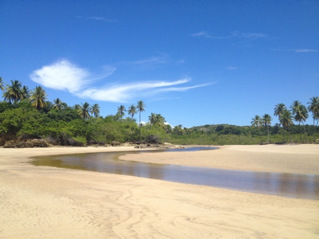 Praias intocadas, piscinas naturais e recifes de corais