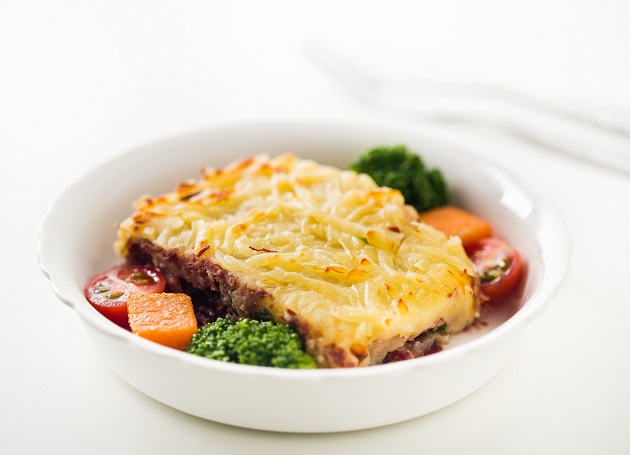 Prato Principal Gratinado de mandioca com carne seca e requeijão