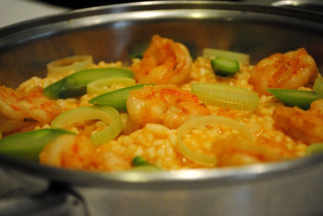 Risoto de camarão com aspargos e alho poró - Restaurante Skinna