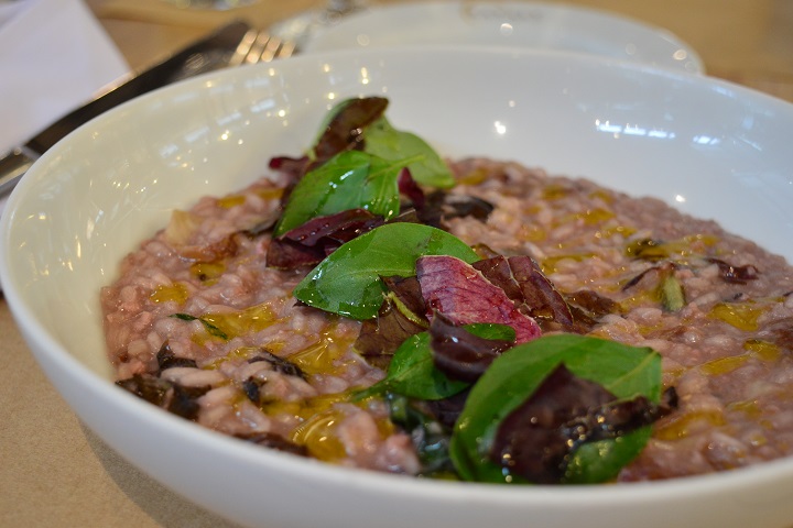Risotto de radicchio, linguiça e vinho tinto - Foto: Camila Bianchi