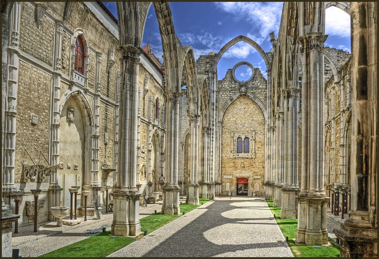 Ruins_of_Igreja_do_Carmo_at_2009-06-15