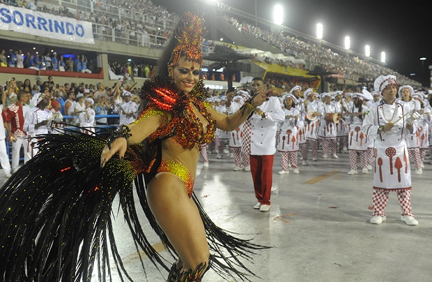 SALGUEIRO - Viviane Araujo