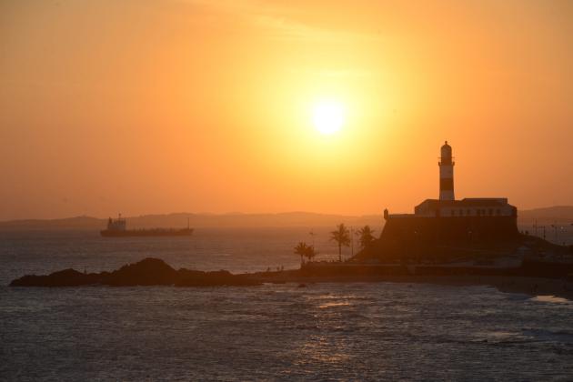 Salvador_Bahia_Pôr-do-Sol_Farol-da-Barra_Foto-Max-Haack