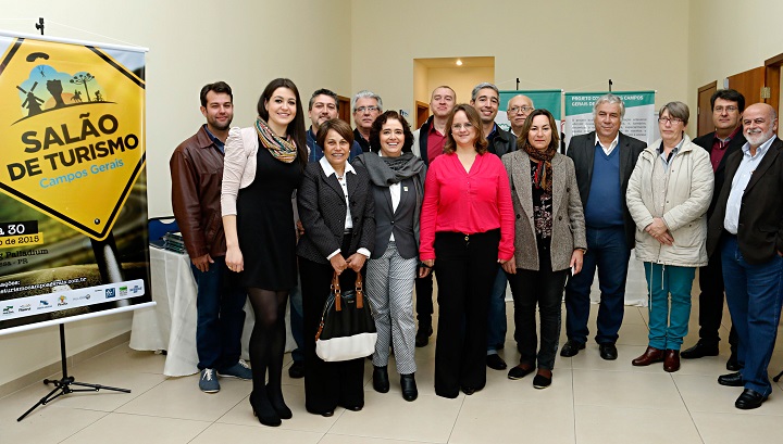 Organizadores e parceiros do 1º Salão de Turismo dos Campos Gerais