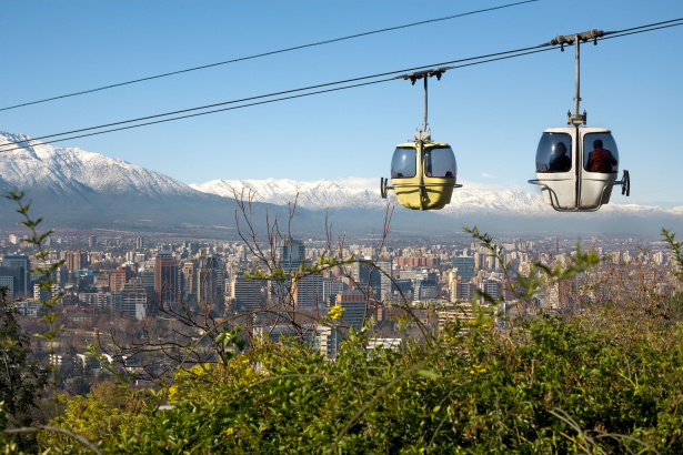 Santiago, capital do Chile, é opção para quem deseja aproveitar belas paisagens e impecável gastronomia
