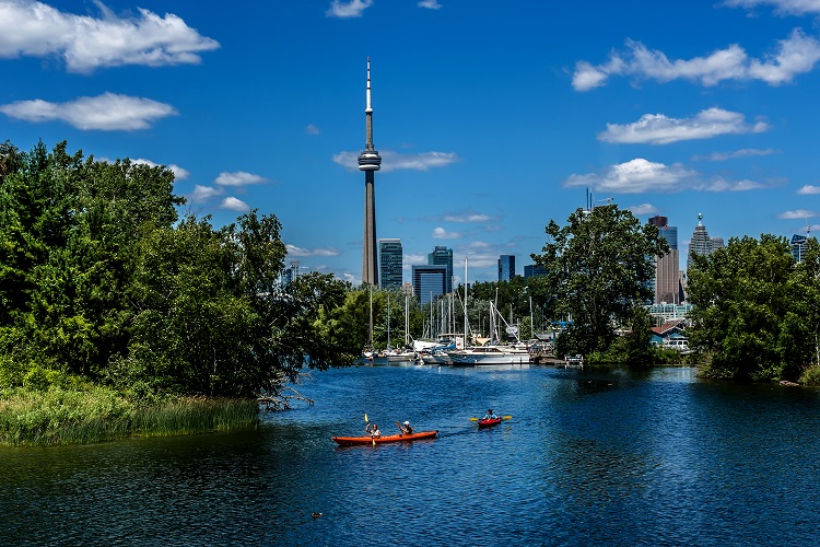 toronto-islands-by-kiev-victor-via-shutterstock