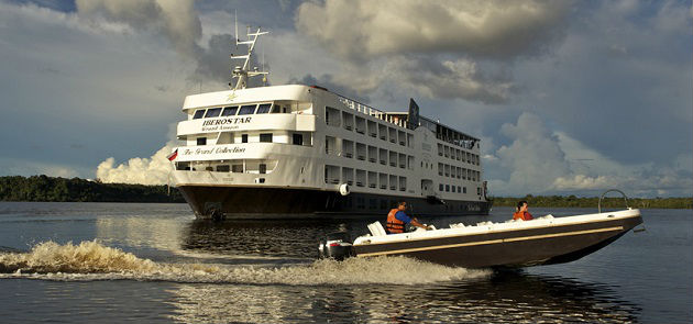 barco hotel Grand Amazon