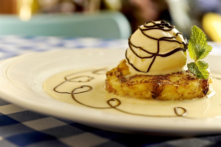 Pain perdu, rabanada de brioche com sorvete de baunilha. Foto: Tadeu Brunelli