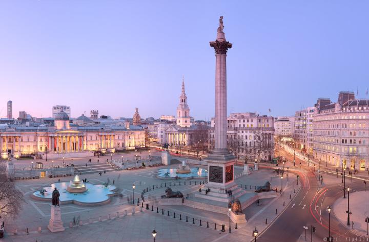 trafalgar-square-panorama