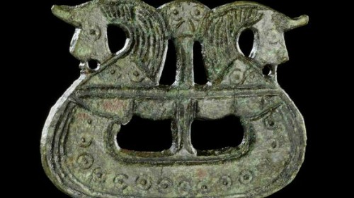 viking_beltbuckle_shaped_like_a_viking_ship 500